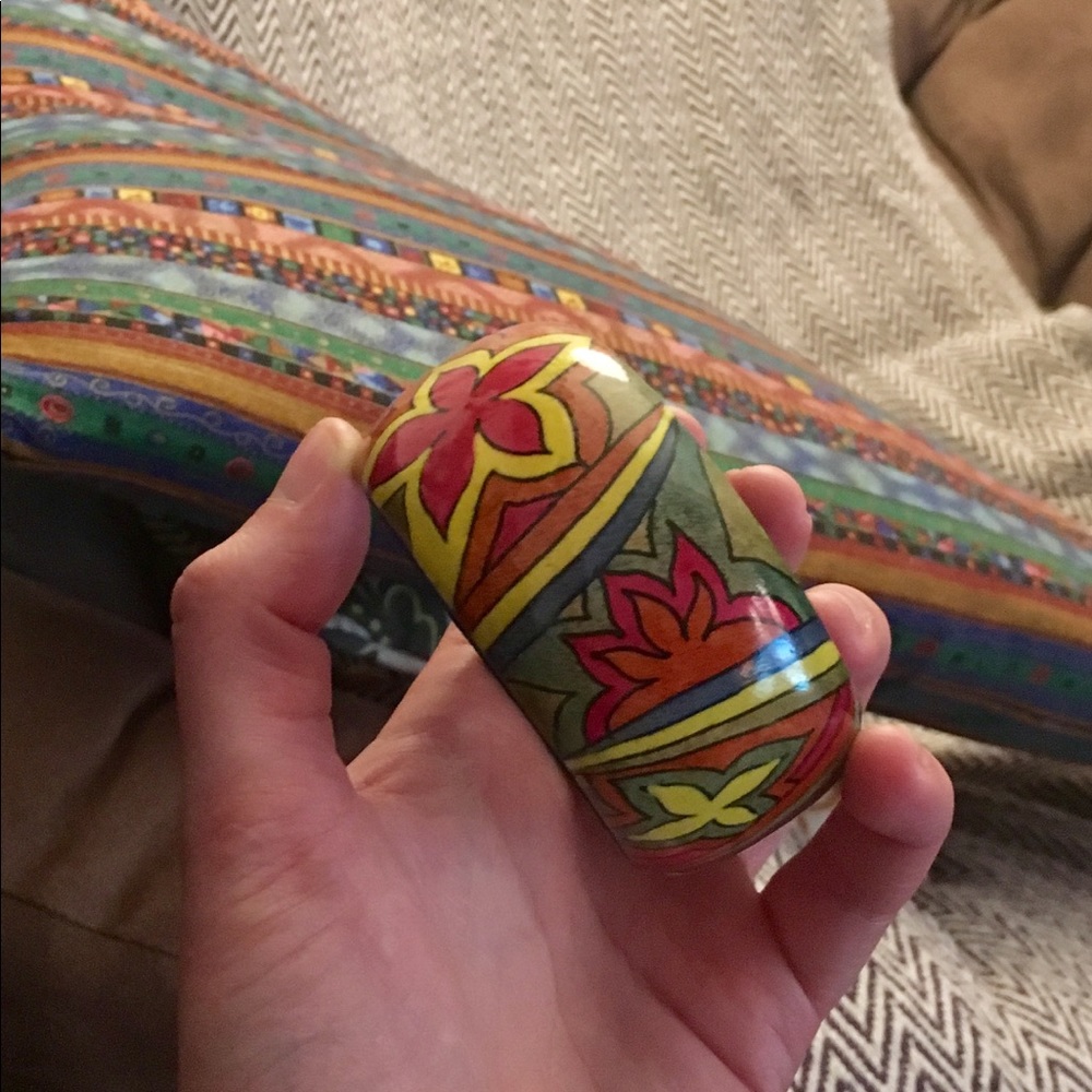 Retro Hand Painted Bangle - Picture 3 of 3